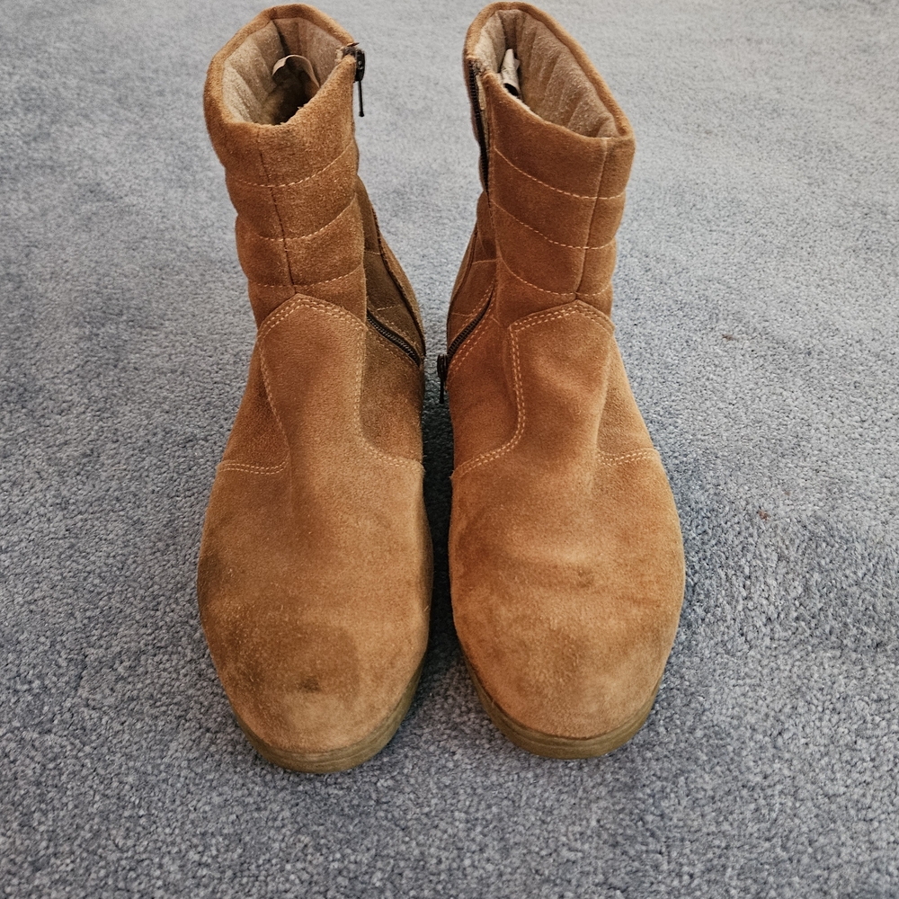 Vintage Men’s Boots Size US 11 Suede (Leather) Tan Zipper Rubber Insulation